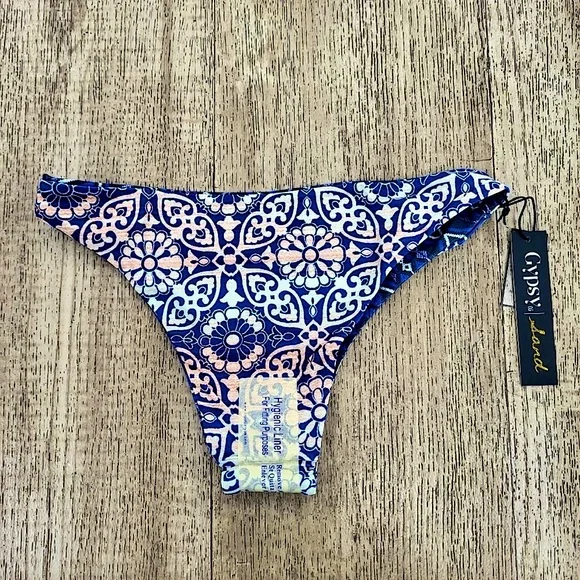 $150 MSRP NWT Reversible Gypsy '05 Blue And Pink Bikini Set - Picture 5 of 5